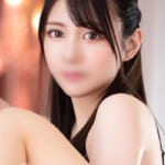 愛嬌の溢れる優しい笑顔、甘い雰囲気漂う極上の女性【美波】さんのご紹介です。